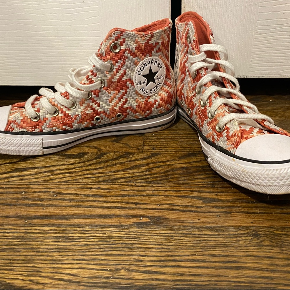 Size 7.5 Converse All Star chucks. Pink and white weave